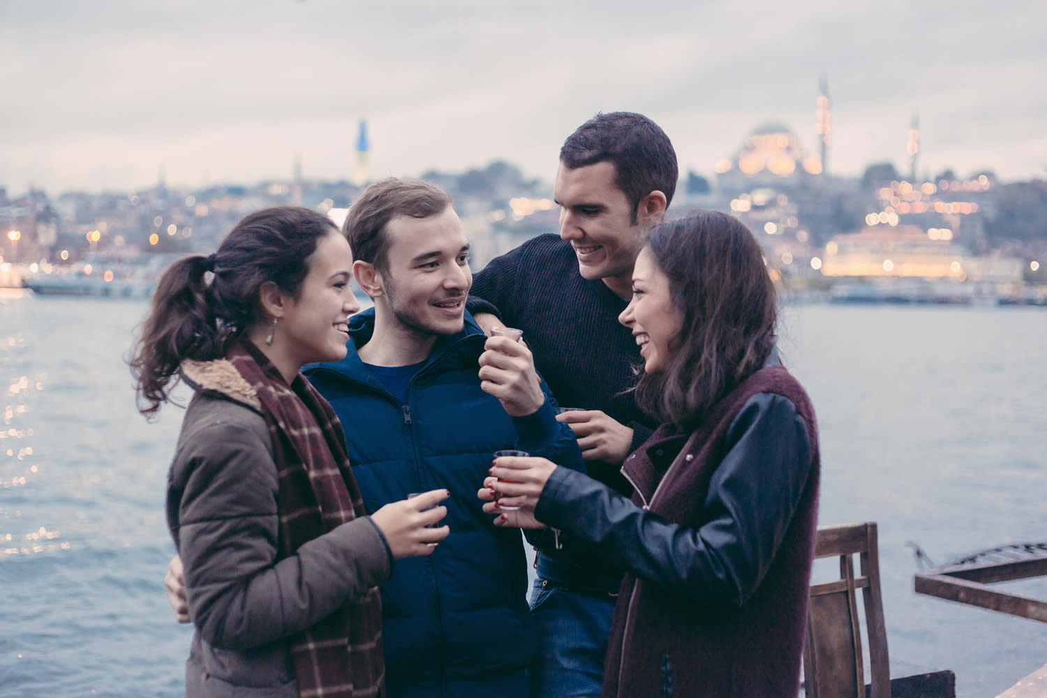 İstanbul Ev Arkadaşı Bulma Rehberi: Semt Seçimi, Bütçe Planlaması ve EvArkadasiBul.com’un Yenilikçi Özellikleri